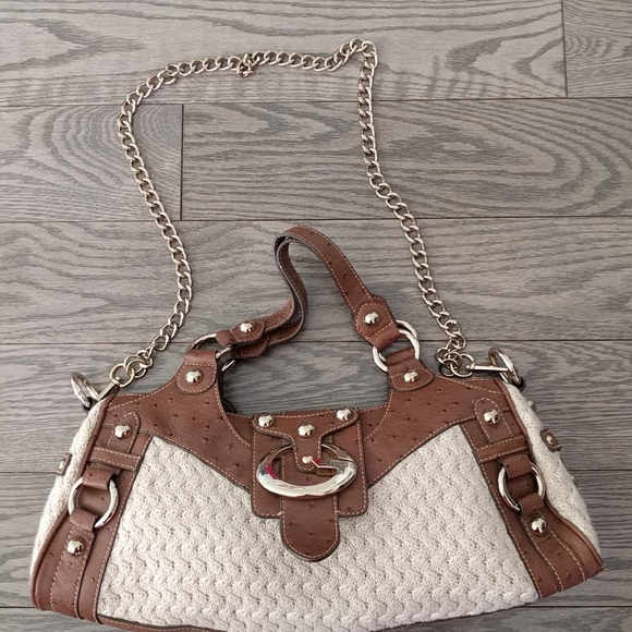 Guess Handbags - 👠👠Guess bag. Beige Beautiful 👠👠
